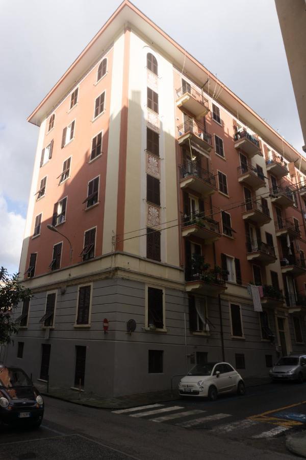 A Un Passo Dal Mare Apartment ลาสเปเซีย ภายนอก รูปภาพ