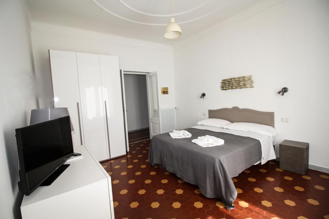 A Un Passo Dal Mare Apartment ลาสเปเซีย ภายนอก รูปภาพ