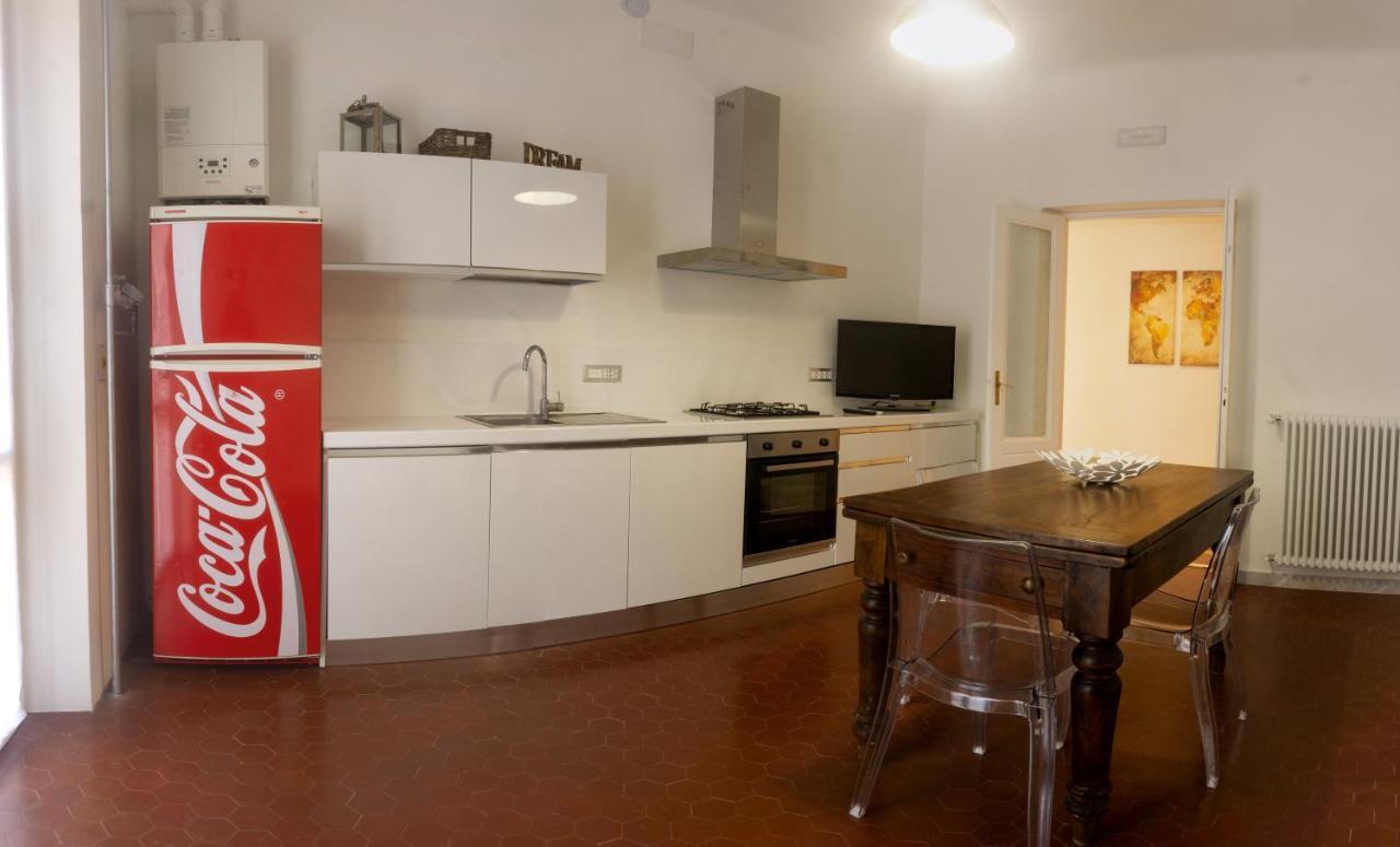 A Un Passo Dal Mare Apartment ลาสเปเซีย ภายนอก รูปภาพ